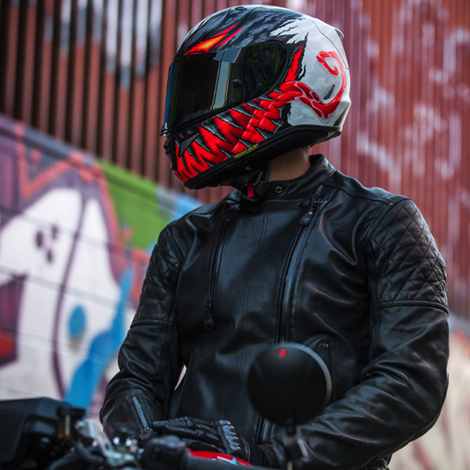 MARVELコラボの新ヘルメットが登場RPHA ANTI VENOM   新着情報